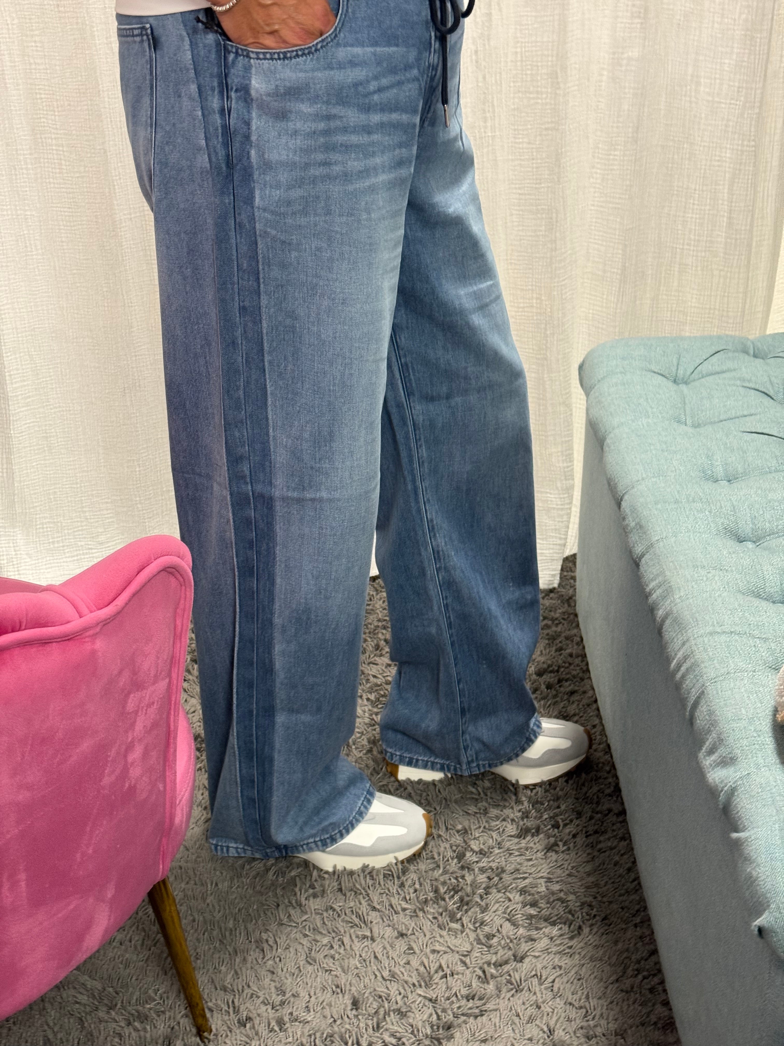 Judy Blue Tie Waist Jeans!!