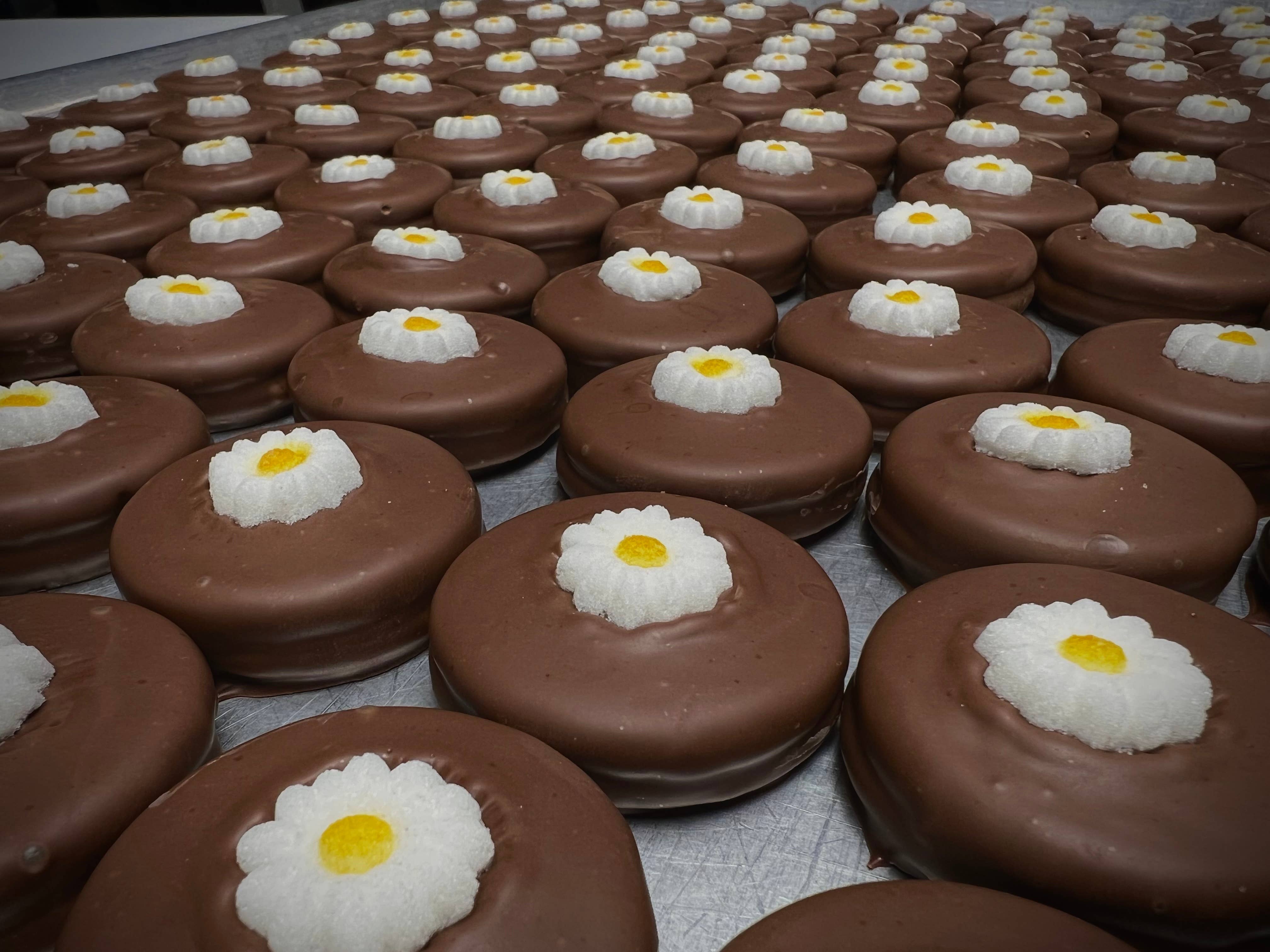O’Daisies 🌸 O’Oreo w/ Milk Chocolate White w/ Yellow 3 Pack - Posh West Boutique