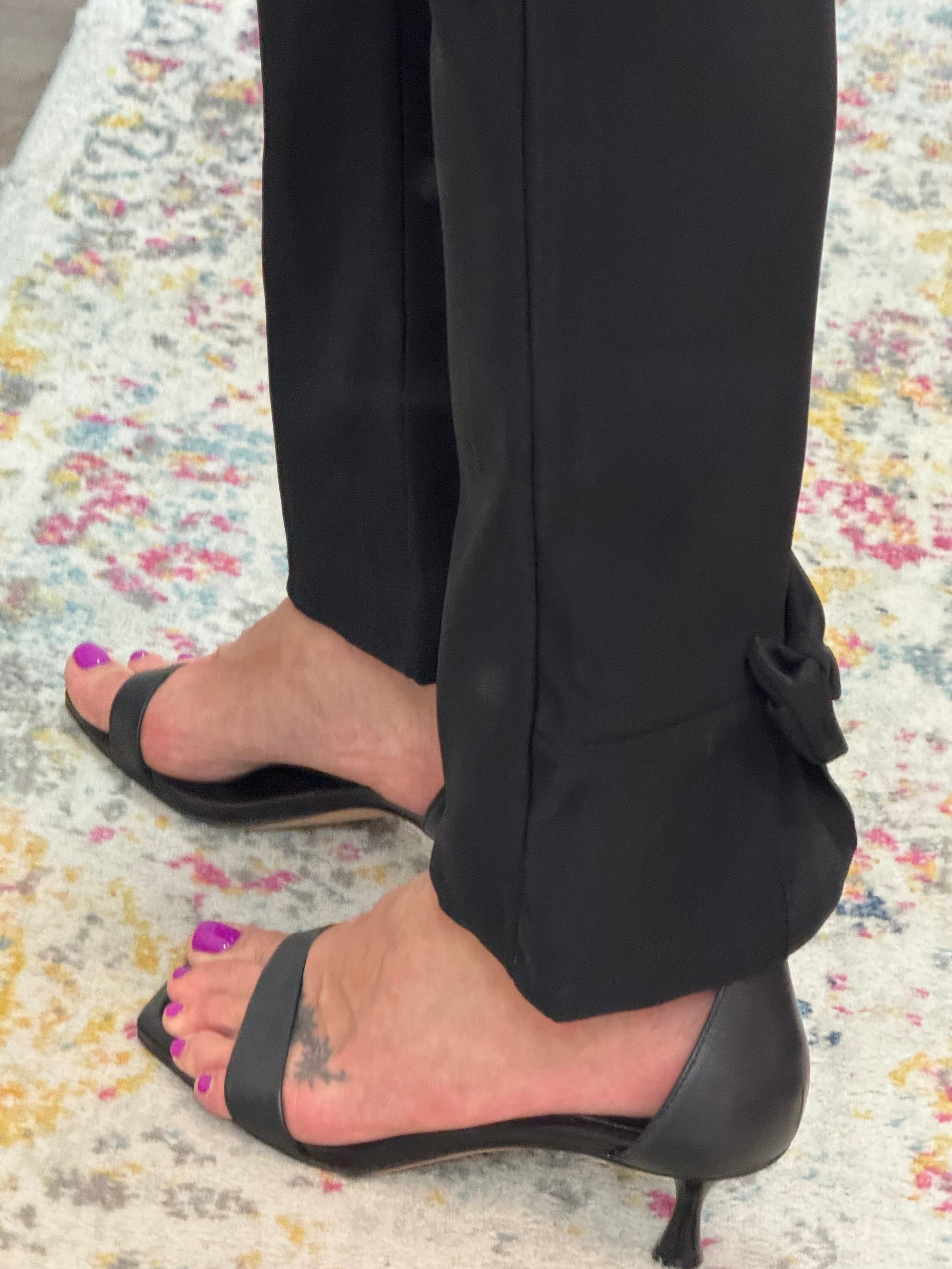 Georgie Bow Back Black Bottom
