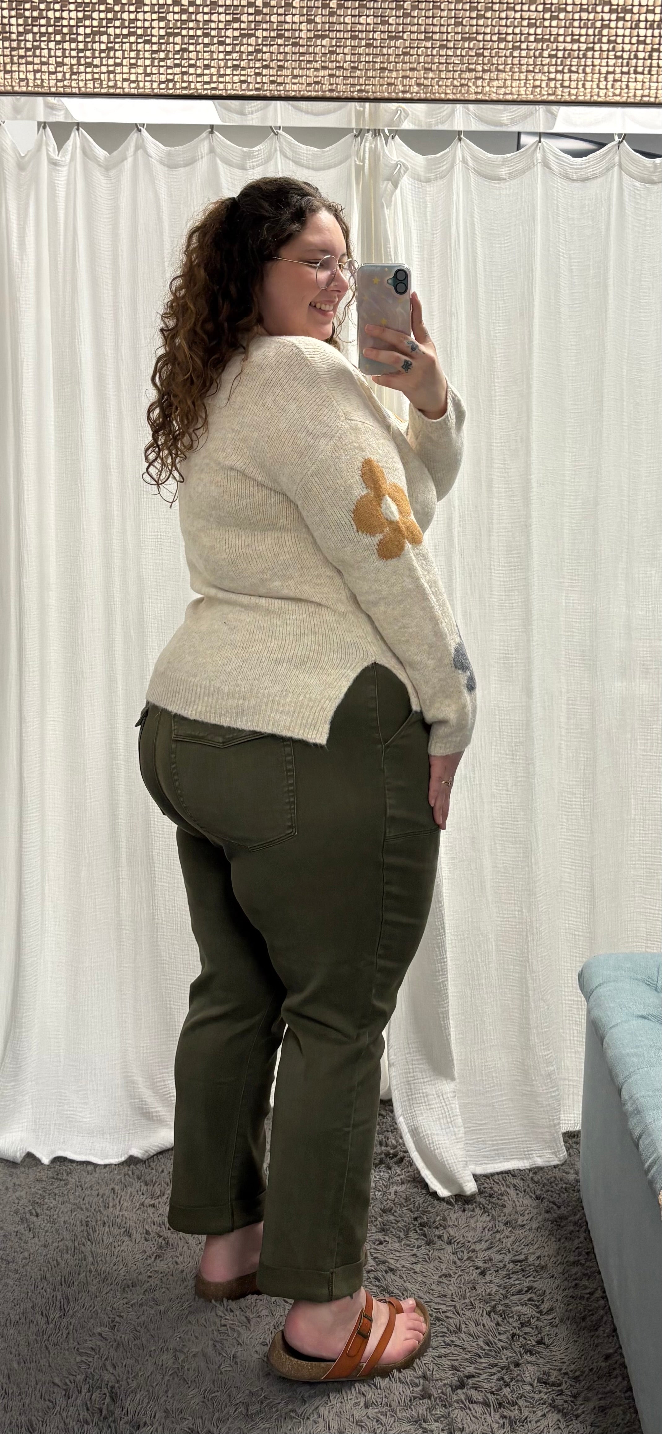 Daisy Flower Cozy Fall Sweater - Posh West Boutique