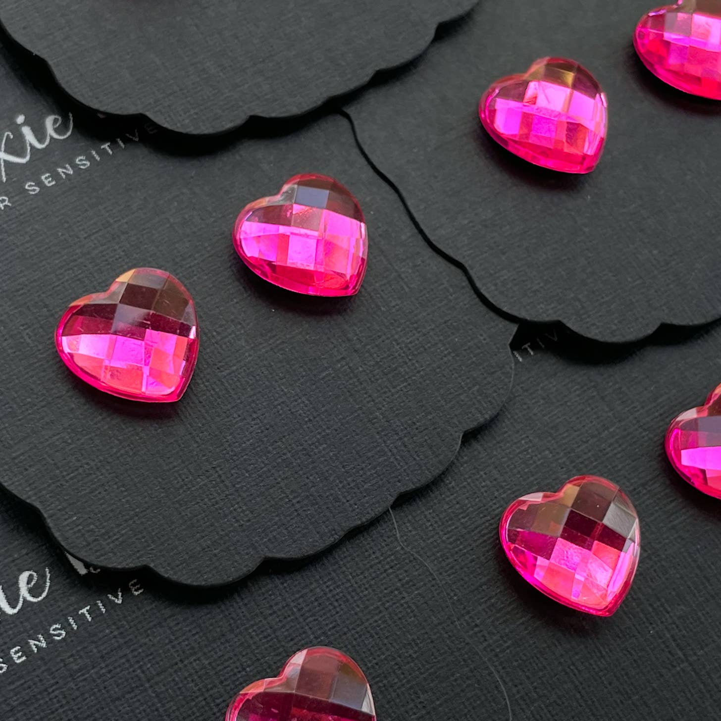 Headliner Heart Stud Earrings - Posh West Boutique