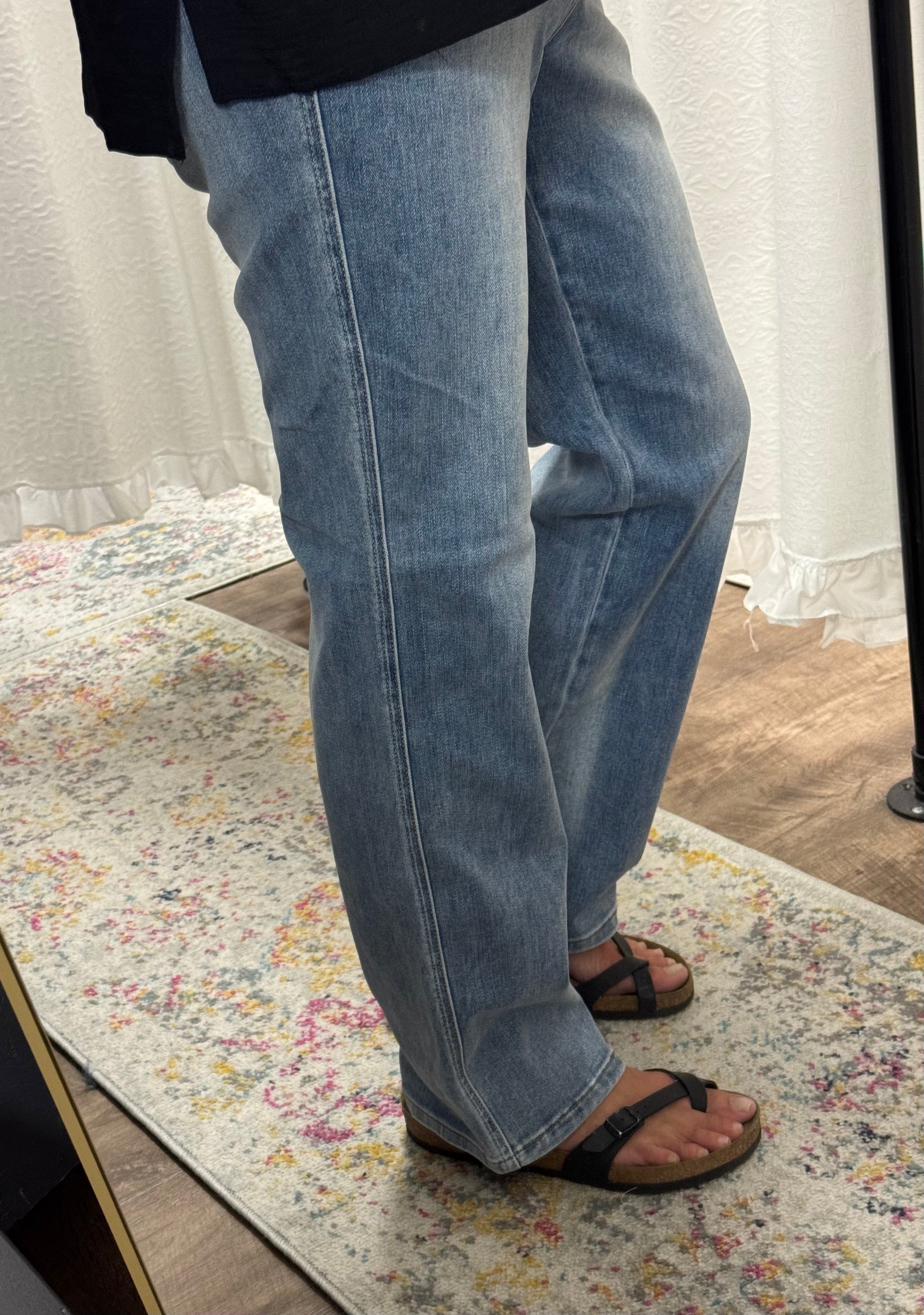 Judy Blue HW Tummy Control Contrast Wash Straight Jeans - Posh West Boutique
