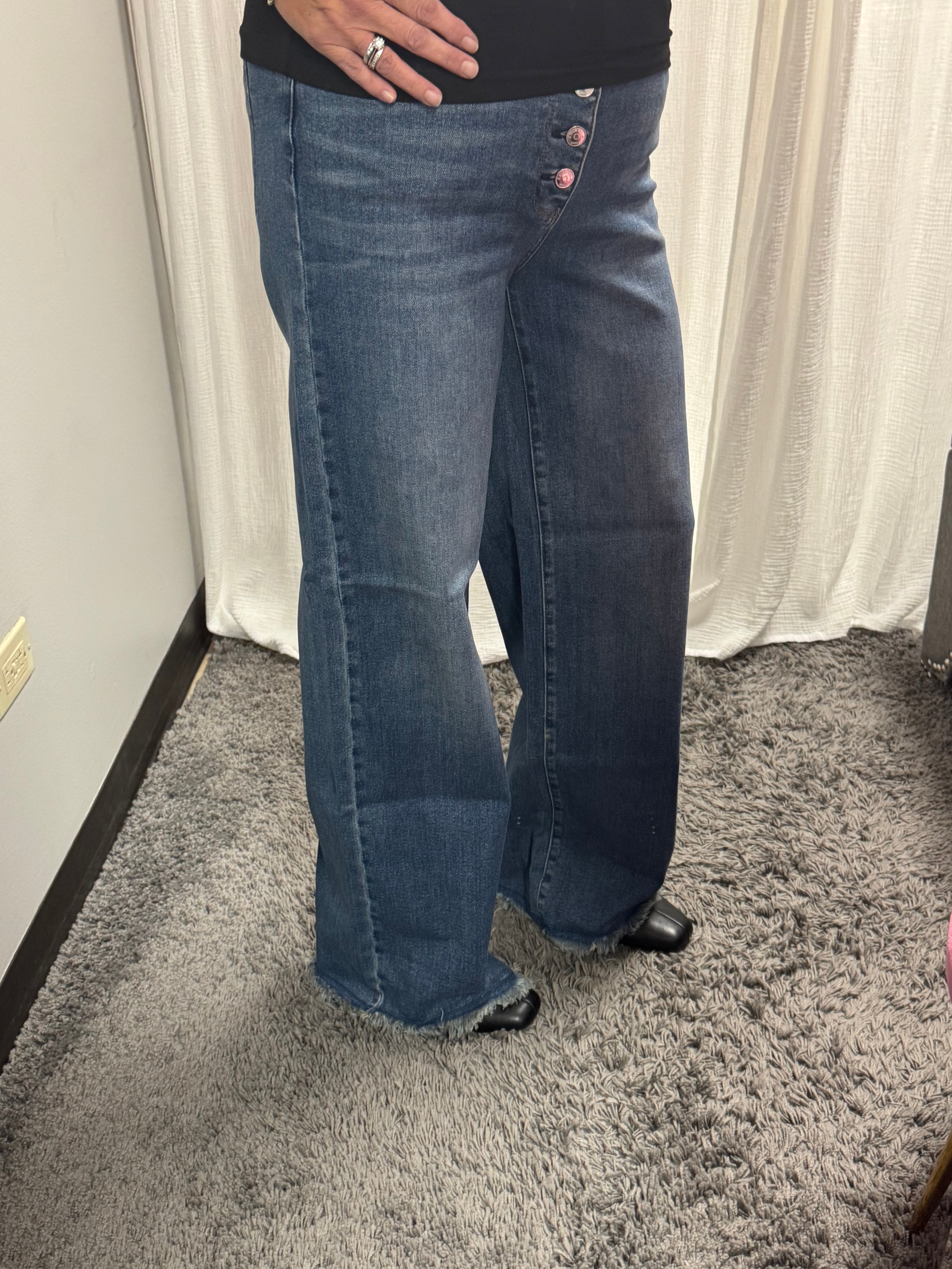 Judy Blue HW Button-Fly Straight w/Back Welt Pkts