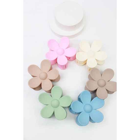 Daisy Matte Hair Clip - Posh West Boutique