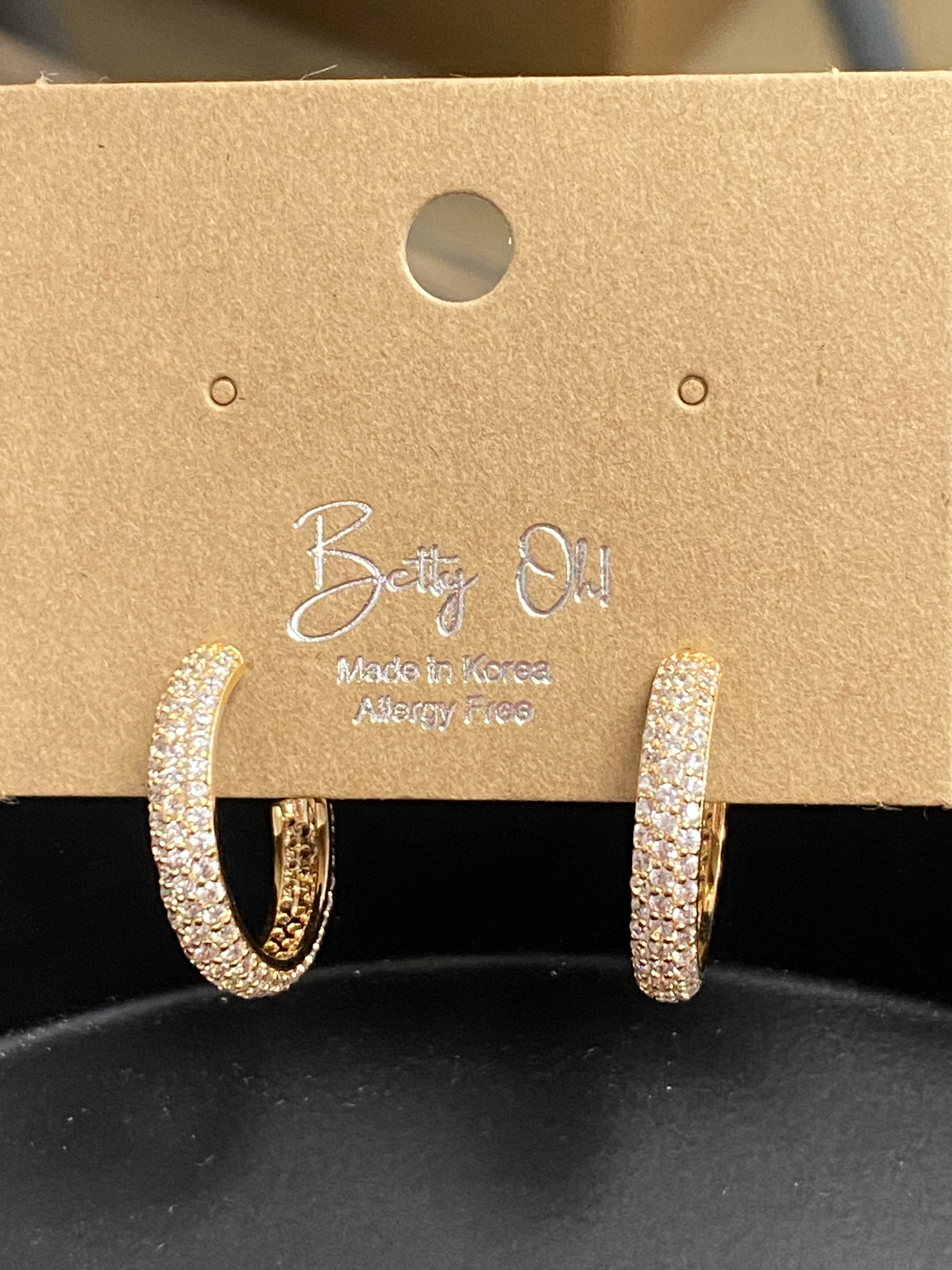 Betty Oh Gold Hoop Earring - Posh West Boutique