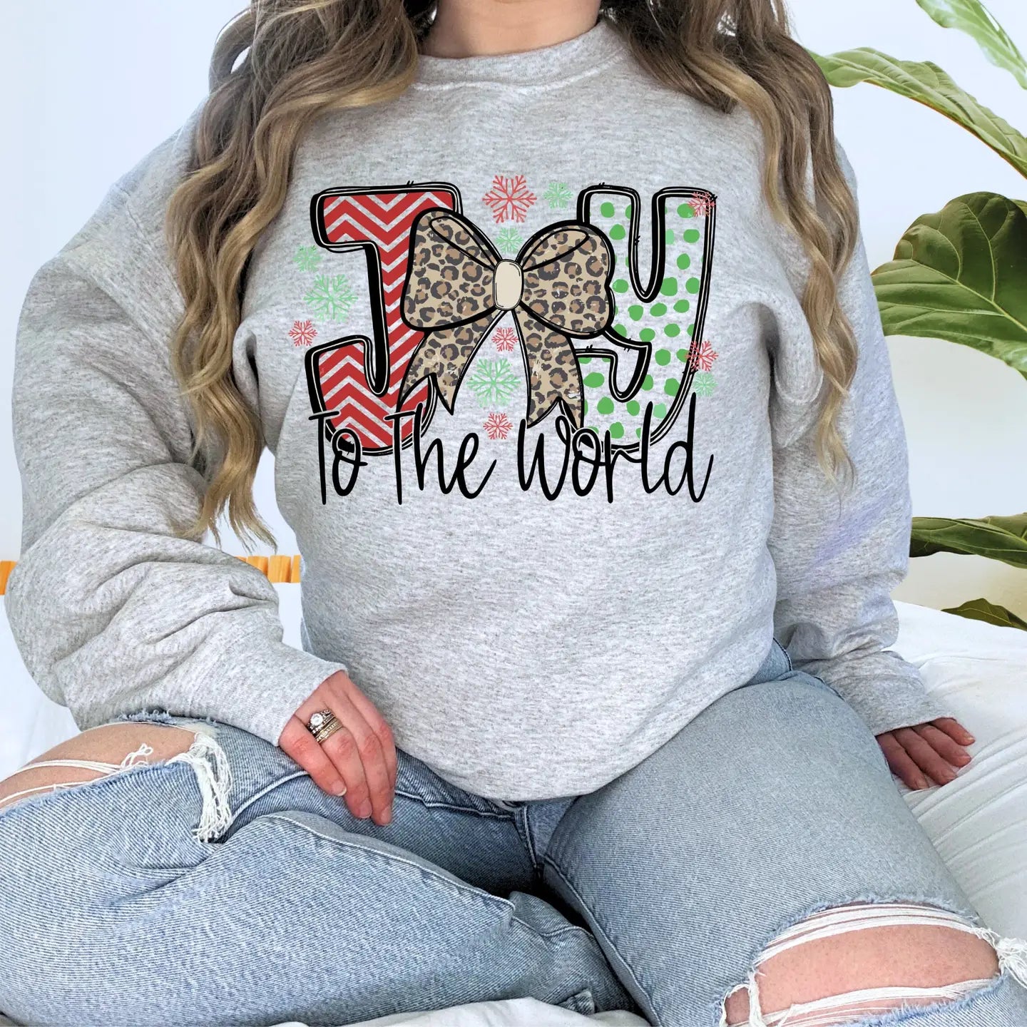 Joy To the World Holiday Graphic Sweatshirt - Posh West Boutique