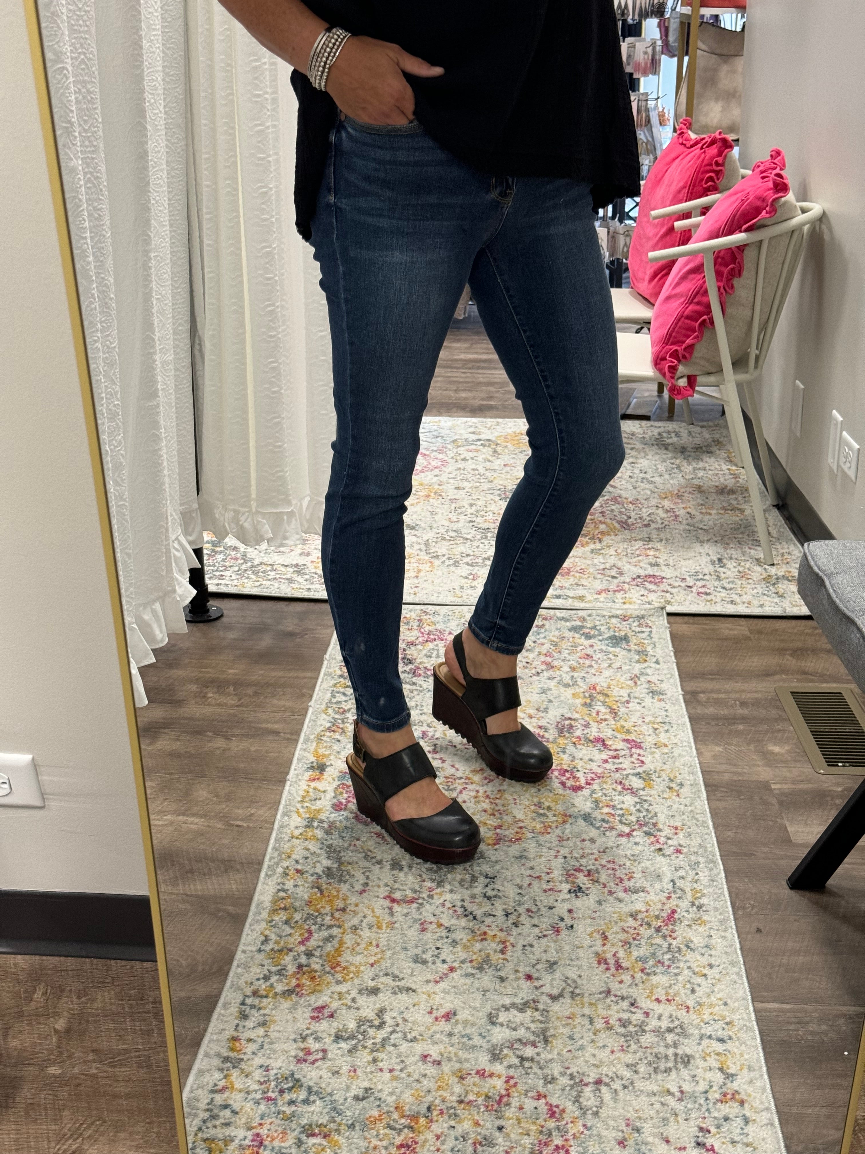 Judy Blue Mid-Rise Skinny w/ Handsand - Posh West Boutique