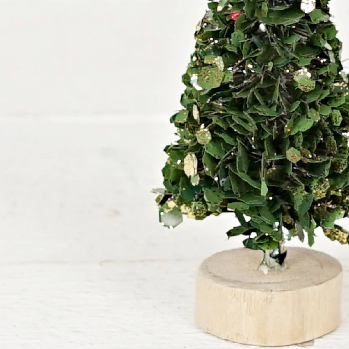 Gold Glittered Boxwood mini Tree