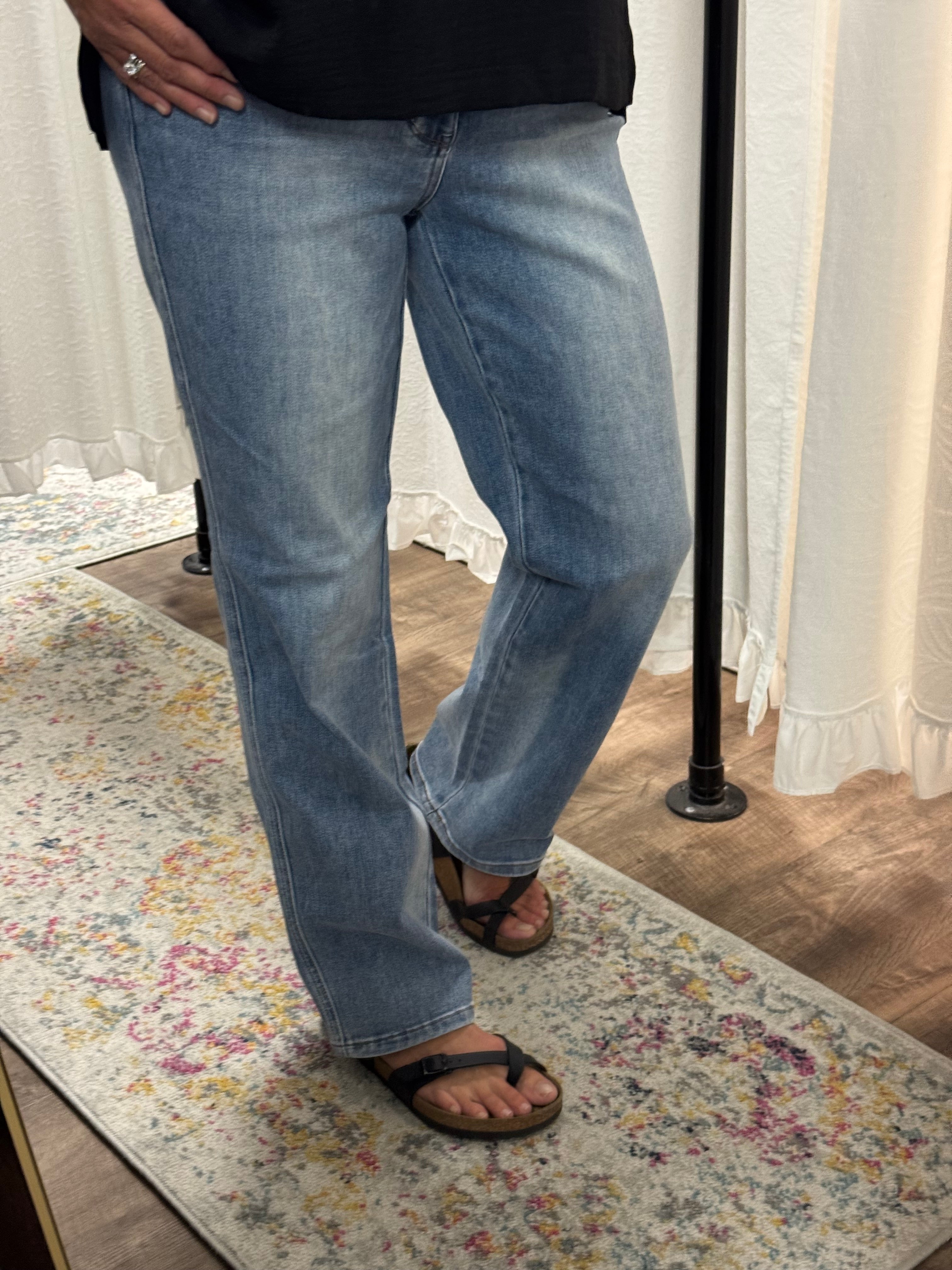 Judy Blue  HW Tummy Control Contrast Wash Straight Jeans - Posh West Boutique
