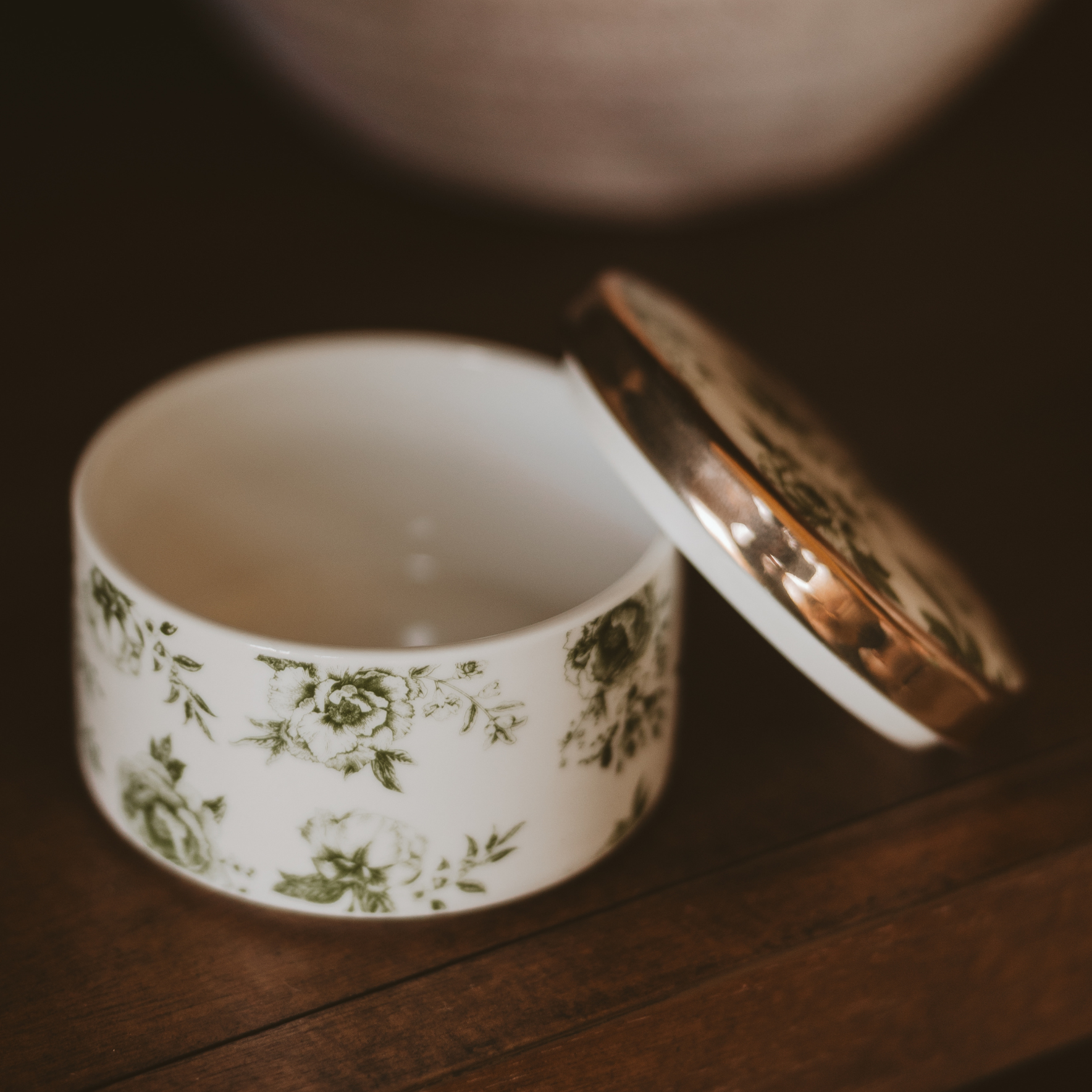 Green Delft Trinket Dish with Lid - Home Decor & Gifts