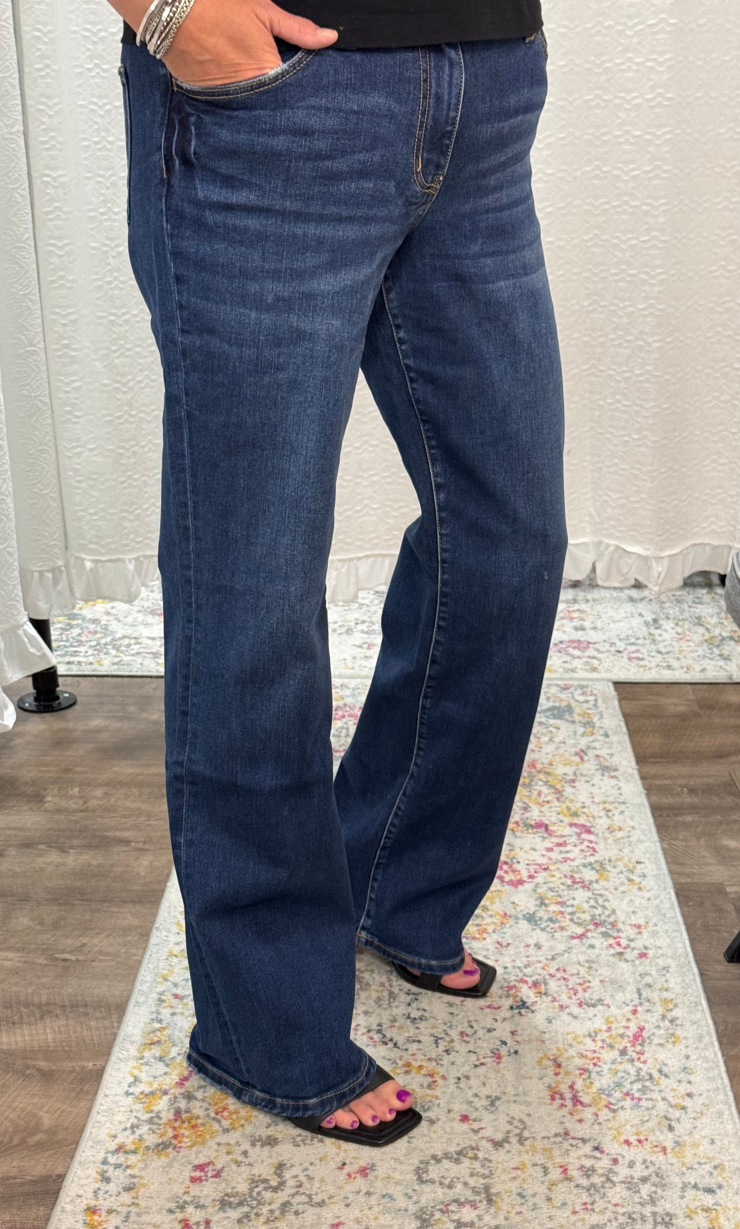 Vervet Mid Rise Relaxed Bootcut 34"