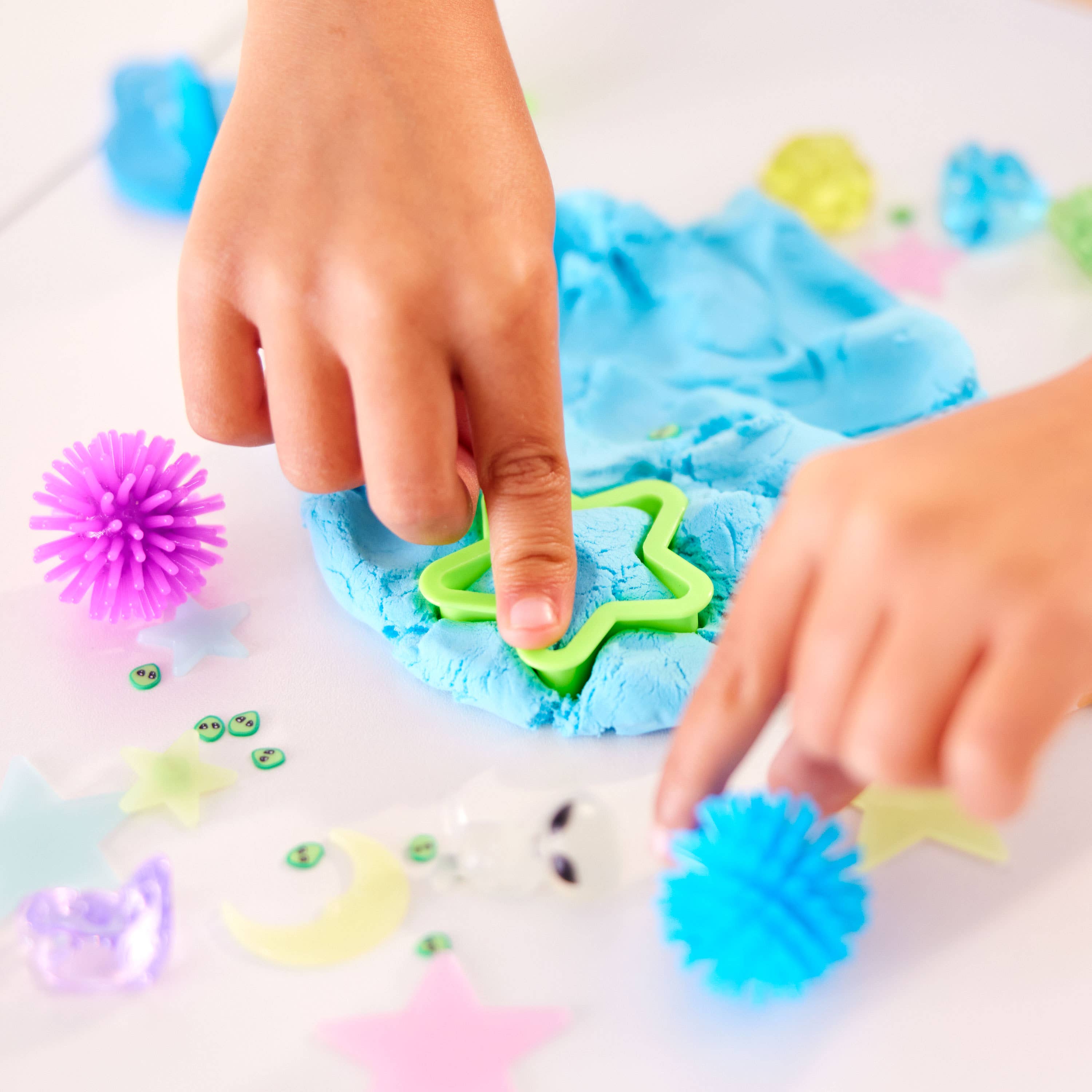 Sensory Pack Outer Space On the Go Play Set for Kids - Posh West Boutique