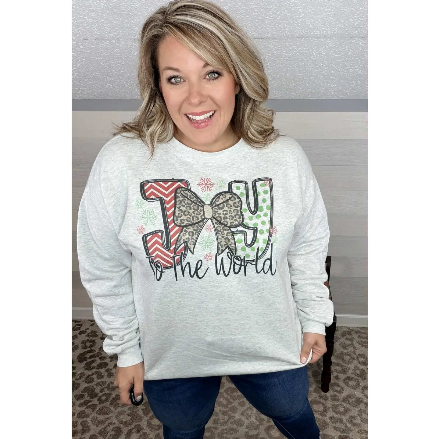 Joy To the World Holiday Graphic Sweatshirt - Posh West Boutique