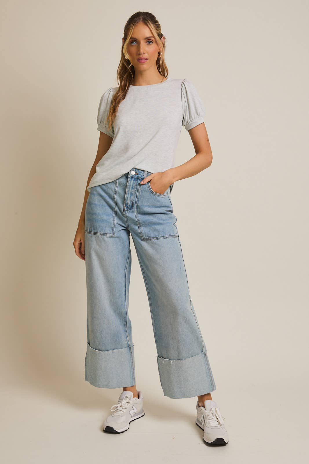 Light Grey Round Neck Puff Short Sleeve top
