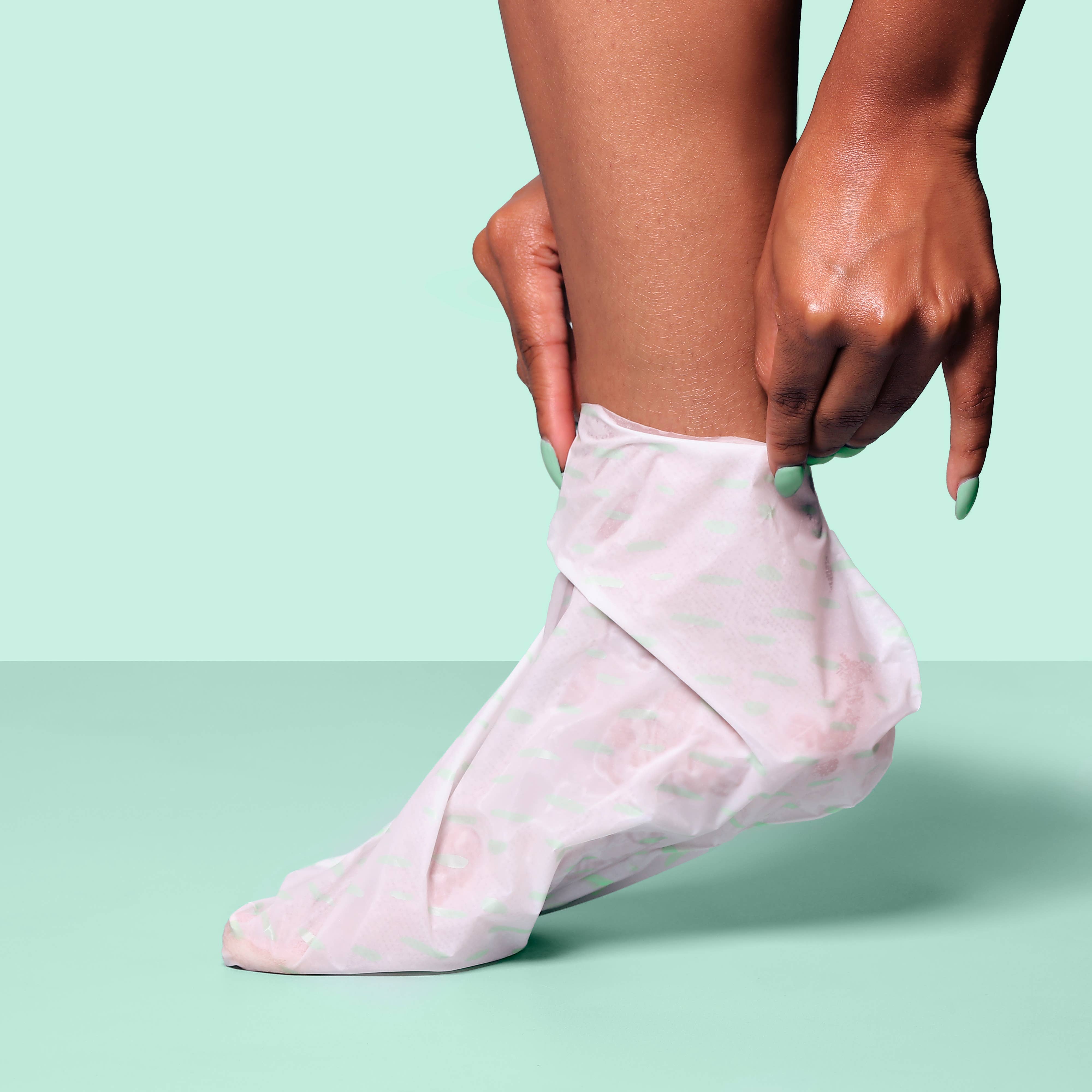 Comfort Zone Soothing Foot Mask with Shea Butter & Tea Tree - Posh West Boutique