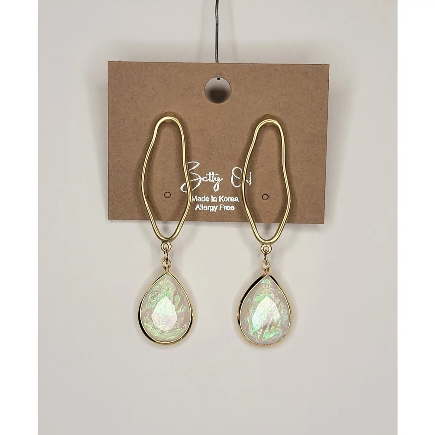 Betty Oh Matte Gold Dangle earring (clear bead) - Posh West Boutique